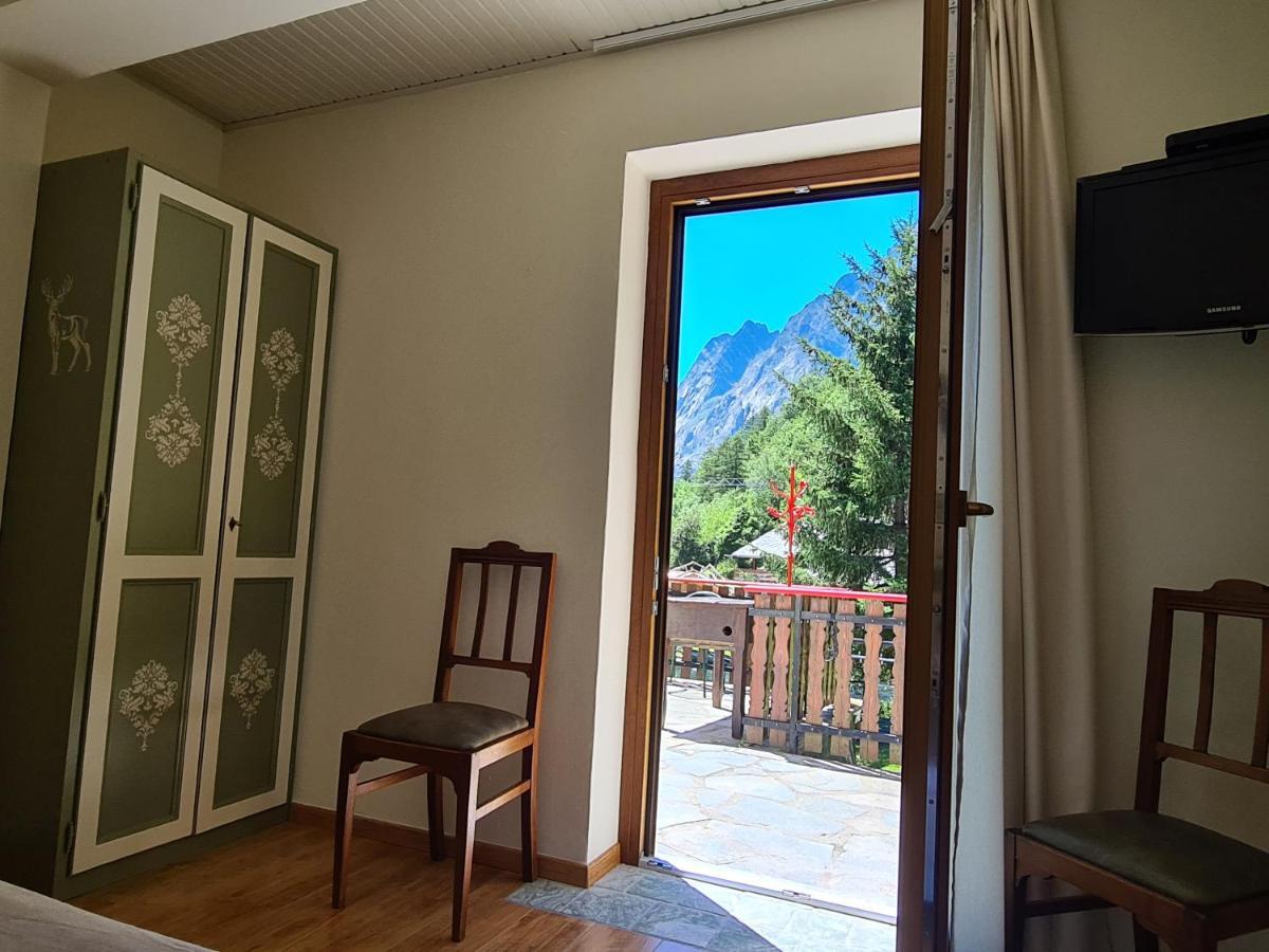 Hotel Dente Del Gigante Courmayeur Kültér fotó