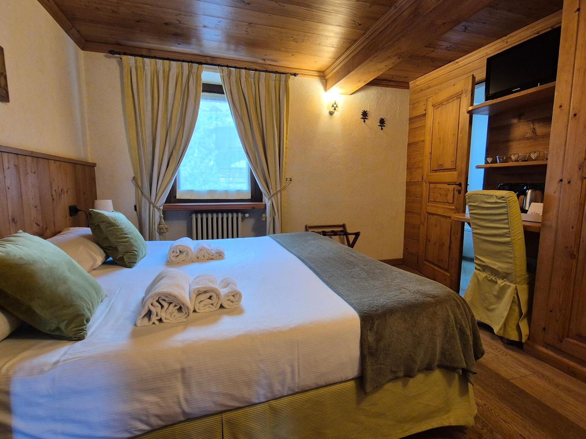 Hotel Dente Del Gigante Courmayeur Kültér fotó