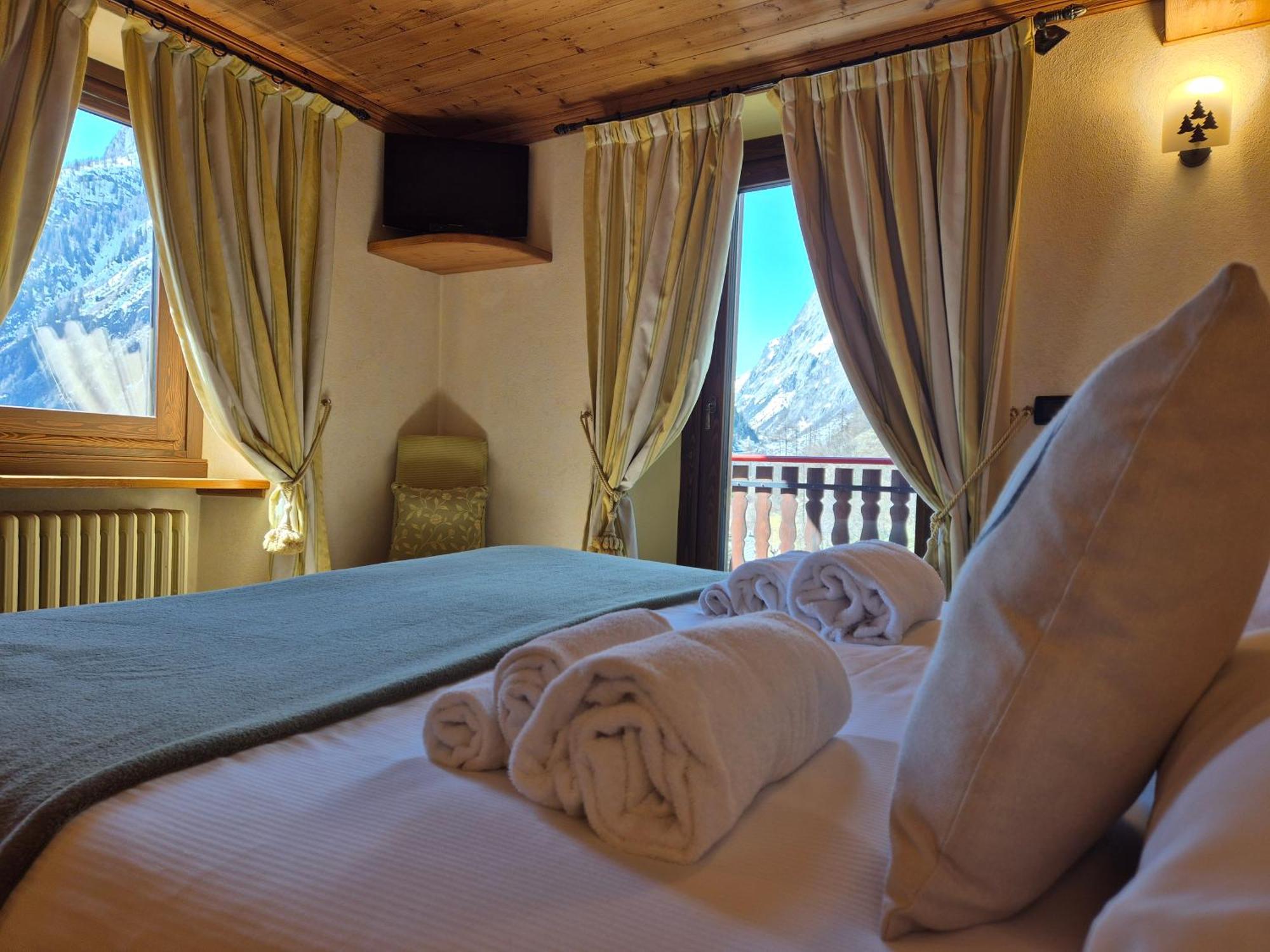 Hotel Dente Del Gigante Courmayeur Kültér fotó