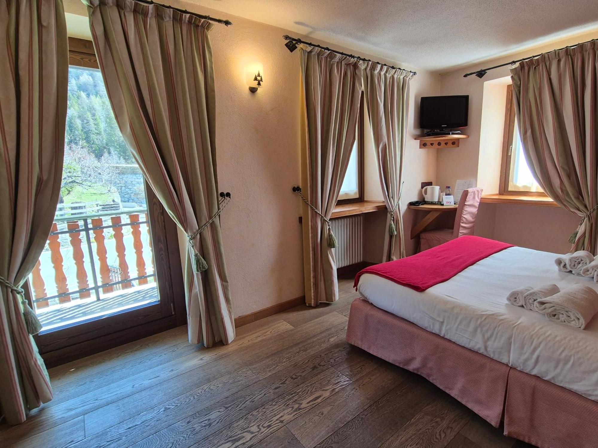 Hotel Dente Del Gigante Courmayeur Kültér fotó